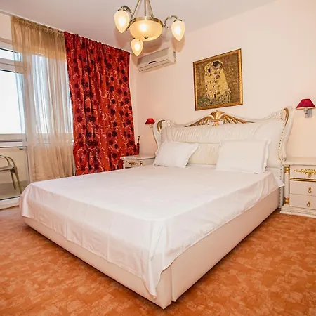 Апартамент Наташа Apartman *