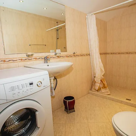 Апартамент Наташа Apartman Ravda